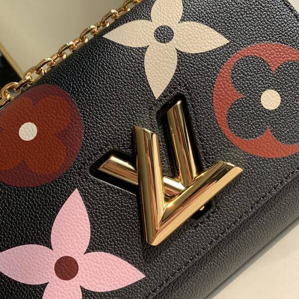 頂級1：1 lv Twist 牛皮翻蓋斜挎包