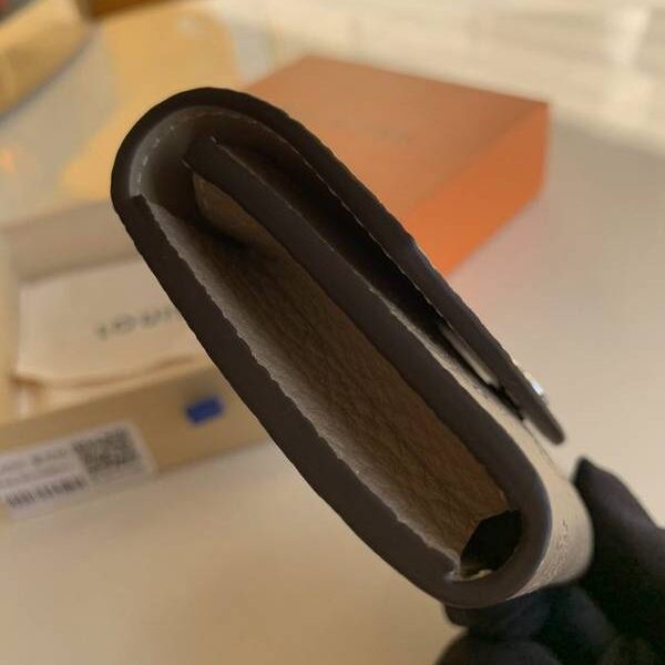 頂級高仿 lv 可愛而實用的Porte-Monnaie Anae 袖珍錢包