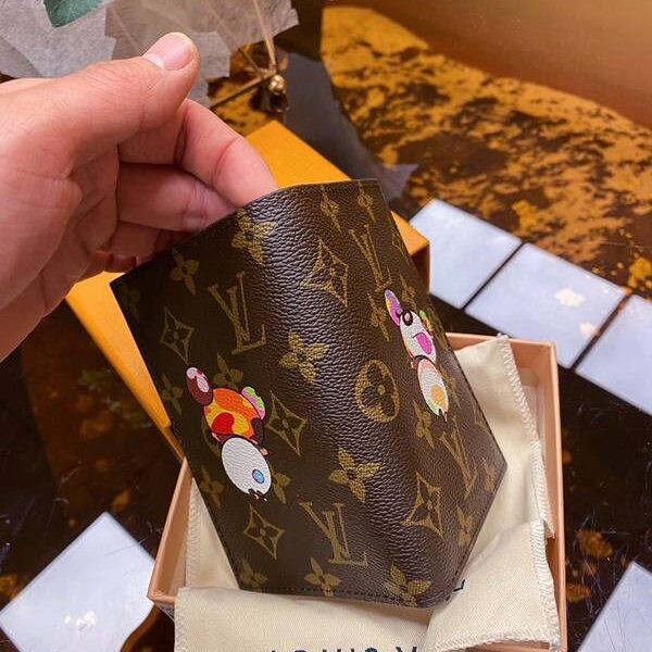 高仿 lv熊貓護照夾