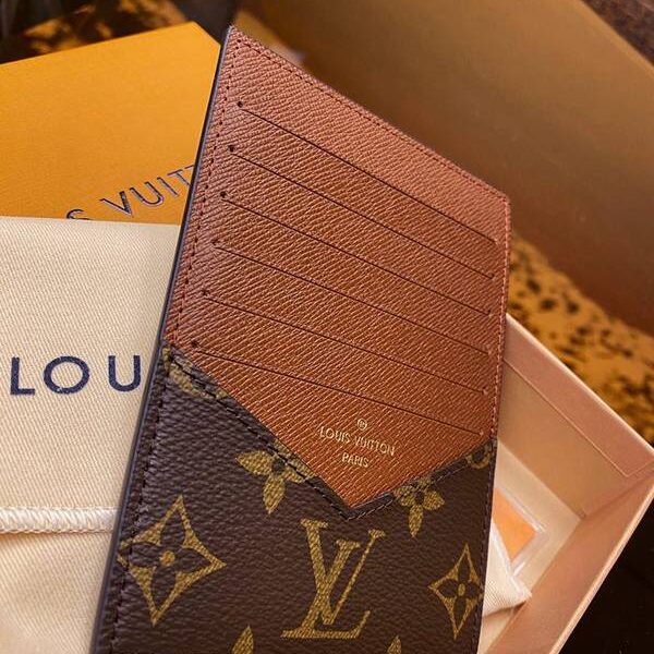 高仿精品 lv卡包 老花啡色 有證件票鈔及隔層