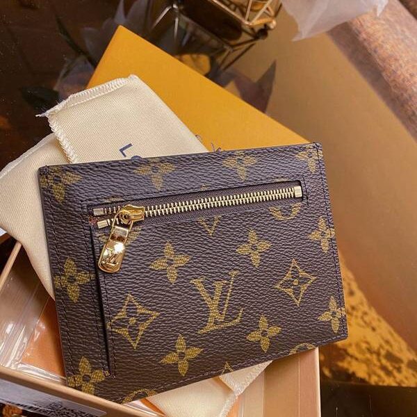 高仿精品 lv卡包 老花啡色 有證件票鈔及隔層