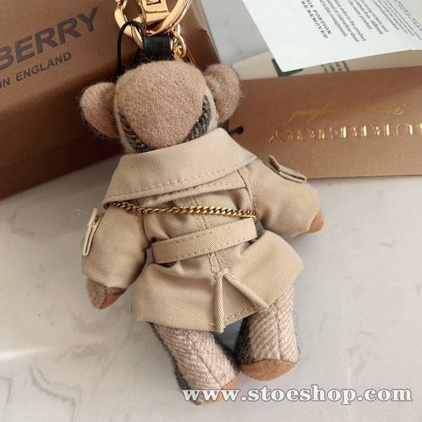 BURBERRY 新款 風衣小熊公仔 鑰匙圈 3 BURBERRY 新款 風衣小熊公仔 鑰匙圈
