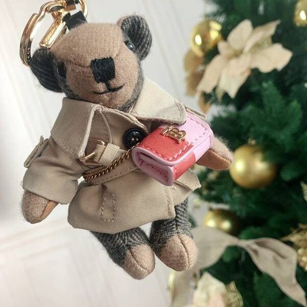 BURBERRY 新款 風衣小熊公仔 鑰匙圈 12 BURBERRY 新款 風衣小熊公仔 鑰匙圈