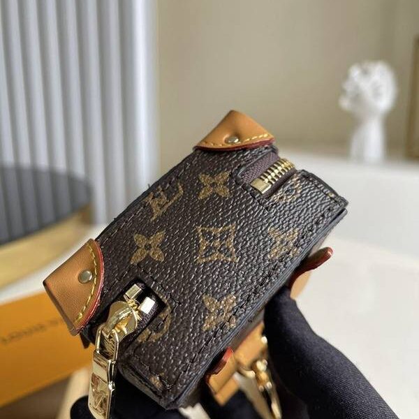 奢侈品lv鑰匙圈，掛件路易威登M69483 小包鑰匙圈 包吊飾件xxqb10346