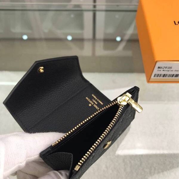頂級1：1lv短錢包路易威登M62935海外特供 柔軟的粒面皮革裁制而成的Zoe短款錢夾 xxqb10498
