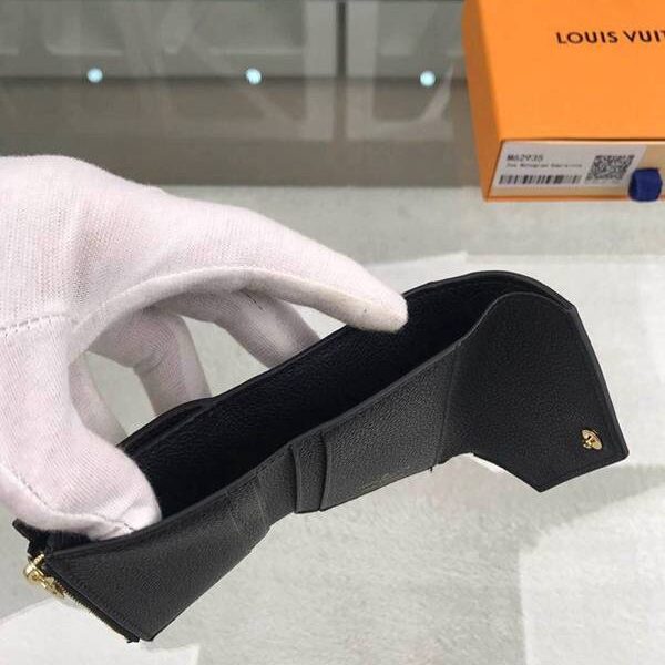 頂級1：1lv短錢包路易威登M62935海外特供 柔軟的粒面皮革裁制而成的Zoe短款錢夾 xxqb10498