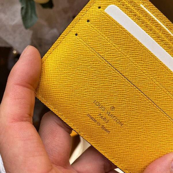 高仿lv短錢包路易威登M69253 Multiple 錢夾 Gaston Labels 限量版系列 xxqb10568 14 高仿lv短錢包路易威登M69253 Multiple 錢夾 Gaston Labels 限量版系列 xxqb10568