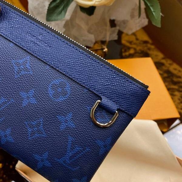 奢侈品lv長錢包路易威登M30278 藍色 DISCOVERY POCHETTE 手袋2019 春夏款 xxqb10572 12 奢侈品lv長錢包路易威登M30278 藍色 DISCOVERY POCHETTE 手袋2019 春夏款 xxqb10572