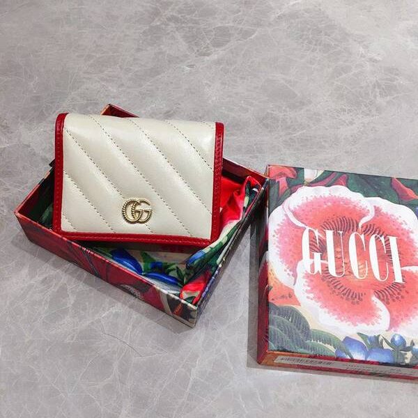頂級高仿gucci卡包名片夾古馳2019早秋系列煥新詮釋GG Marmont系列小卡包 573811 黑，米白，杏拼黑xxqb10598