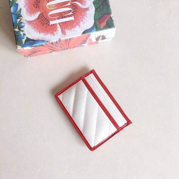 高仿精品gucci卡包名片夾古馳2019早秋系列煥新詮釋GG Marmont系列小卡包 573812 黑，米白，杏拼黑xxqb10600