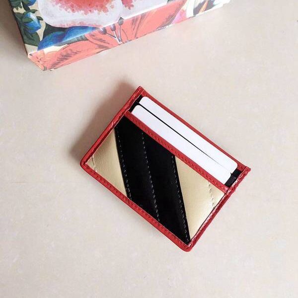 高仿包包gucci卡包名片夾古馳2019早秋系列煥新詮釋GG Marmont系列小卡包 573812 黑，米白，杏拼黑xxqb10601