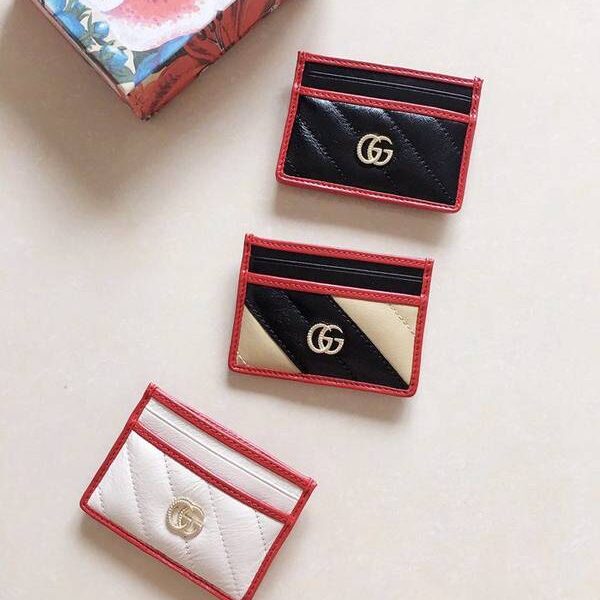 高仿網臺灣gucci卡包名片夾古馳2019早秋系列煥新詮釋GG Marmont系列小卡包 573812 黑，米白，杏拼黑xxqb10602