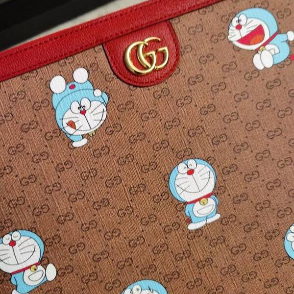 頂級原單gucci手包GUCCI最新 Doraemon x Gucci聯名系列～手包“大胖子”哆啦A夢 647804 xxqb10620