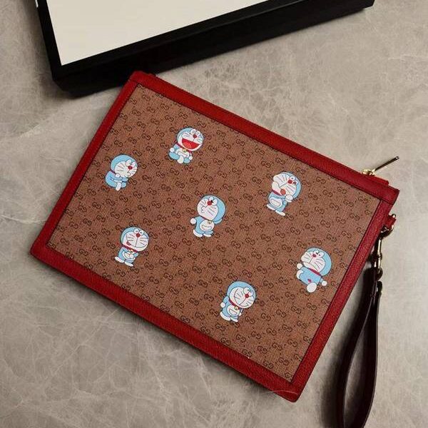 頂級原單gucci手包GUCCI最新 Doraemon x Gucci聯名系列～手包“大胖子”哆啦A夢 647804 xxqb10620