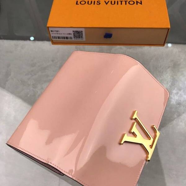 a貨lv長錢包路易威登M61581芭蕾粉海外特供（專櫃貨）此款鏡面小牛皮材質的優雅錢夾 xxqb10697