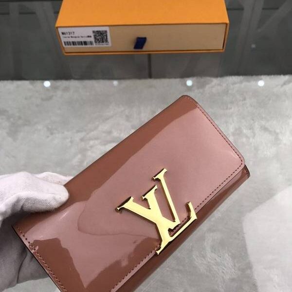 高仿精品lv長錢包路易威登M61317裸粉海外特供（專櫃貨）鏡面小牛皮材質的優雅錢夾xxqb10700