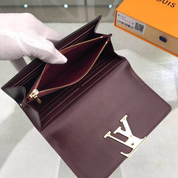 高仿名牌包lv長錢包路易威登M61317紫海外特供(專櫃貨)鏡面小牛皮材質的優雅錢夾 xxqb10704 14 高仿名牌包lv長錢包路易威登M61317紫海外特供(專櫃貨)鏡面小牛皮材質的優雅錢夾 xxqb10704