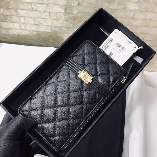 高仿包包批發chanel手機包挎包chanel 2020新品 經典款進口羊皮和球紋菱格紋雙C Boy手機包 卡包 1482xxqb10931