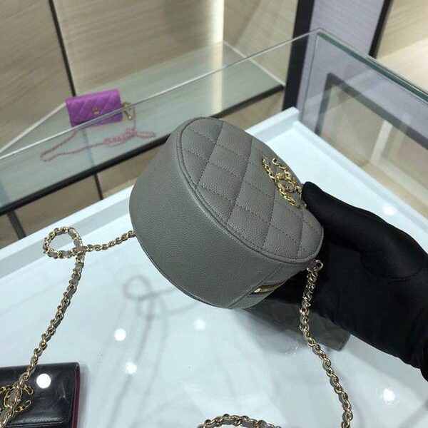高仿包包chanel挎包chanel 2020秋冬款圓餅鏈條包 魚子醬牛皮 尺寸12cm AP1805Yxxqb10940