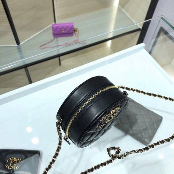 高仿網臺灣chanel挎包chanel 2020秋冬款圓餅鏈條包 魚子醬牛皮 尺寸12cm AP1805Yxxqb10941