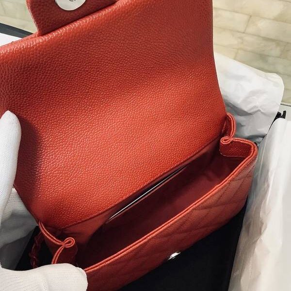 高仿包chanel挎包chanel2020春夏Flap mini 魚子醬牛皮方胖子xxqb11077