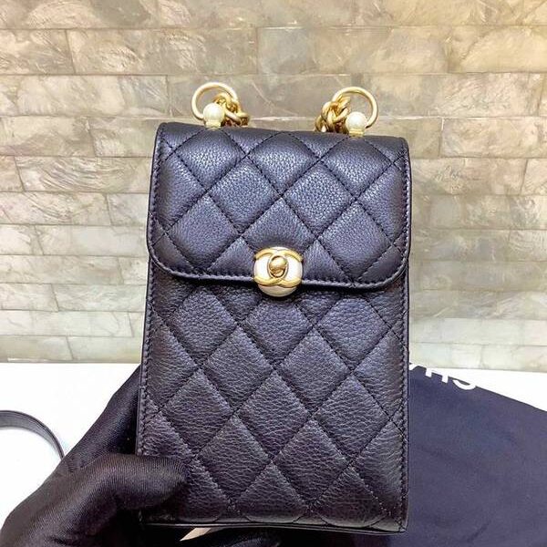 a貨chanel手機包挎包chanel 2020新款限量款春款珍珠扣手機包牛皮菱格紋手機包相機包斜垮鏈條包 xxqb11081