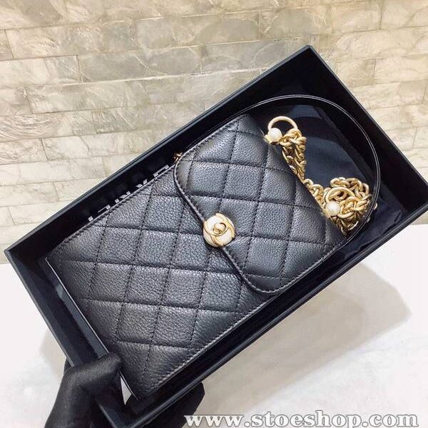 頂級1：1chanel手機包挎包chanel 2020新款限量款春款珍珠扣手機包牛皮菱格紋手機包相機包斜垮鏈條包 xxqb11082