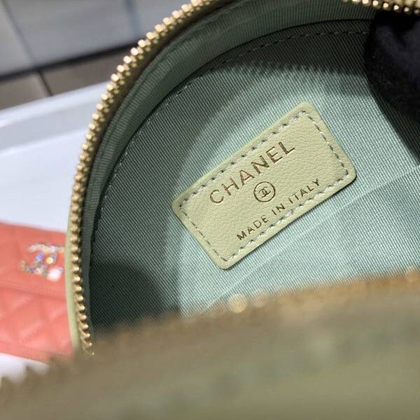 高仿精品批發chanel挎包chanel 2021新品 彩鑽woc mimi包 精緻的小羊皮 經典的菱格紋 AP1942Yxxqb11203
