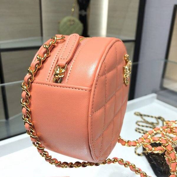 高仿包chanel挎包chanel 2021新品 彩鑽woc mimi包 精緻的小羊皮 經典的菱格紋 AP1942Yxxqb11204
