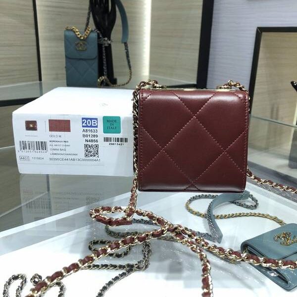頂級原單chanel挎包Chanel 香奈 大方格新款零錢包 單肩斜挎 金屬牌 旋轉搭扣 進口小羊皮 A81633Yxxqb11298