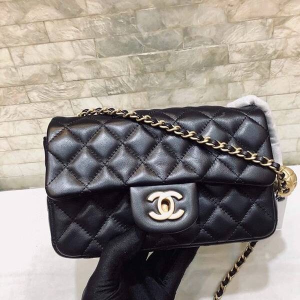 高仿A貨chanel挎包chanel2020春夏新款 羊皮金屬球mini CF方胖子金珠可調節斜挎單肩包尺寸18cm 20cm xxqb11336