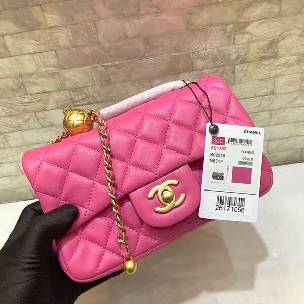高仿原版chanel挎包chanel2020春夏新款 羊皮金屬球mini CF方胖子金珠可調節斜挎單肩包尺寸18cm 20cm xxqb11338