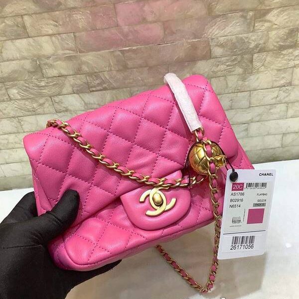 高仿奢侈品chanel挎包chanel2020春夏新款 羊皮金屬球mini CF方胖子金珠可調節斜挎單肩包尺寸18cm 20cm xxqb11339