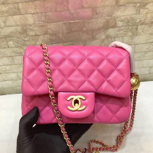 高仿奢侈品chanel挎包chanel2020春夏新款 羊皮金屬球mini CF方胖子金珠可調節斜挎單肩包尺寸18cm 20cm xxqb11339