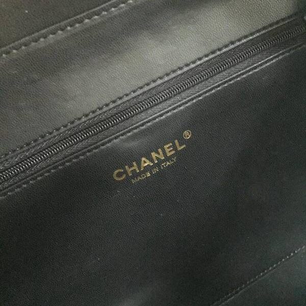 一比一的拆分開版chanel 93343化妝包立體感logo原廠魚子醬牛皮chb11021
