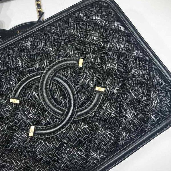 一比一精仿 chanel 化妝包立體感logo原廠魚子醬牛皮