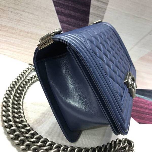 十大奢侈品包包A67086 BOY chanel口蓋包進口小羊皮chb11183