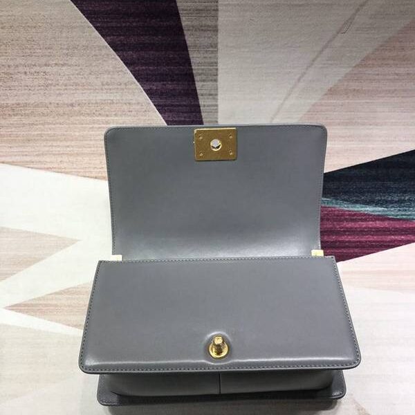 最專業頂級高仿奢侈品A67086 BOY chanel口蓋包進口小羊皮chb11185