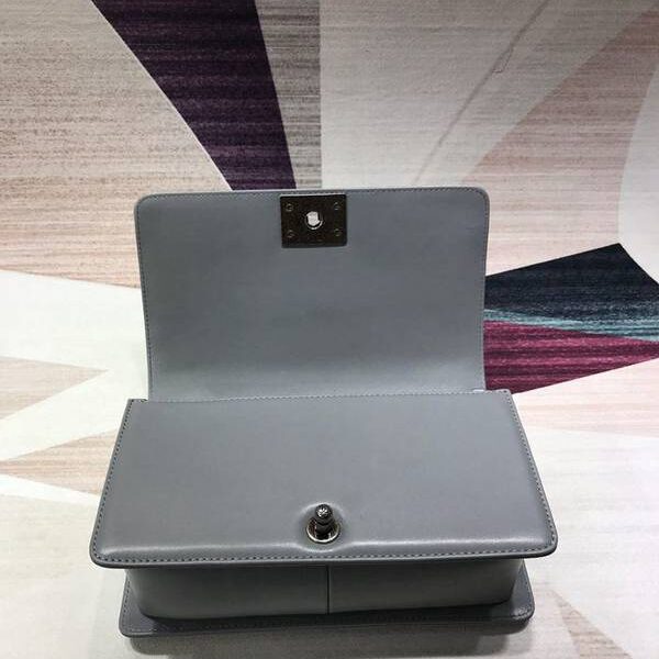 頂級高仿奢侈品工廠A67086 BOY chanel口蓋包進口小羊皮chb11186
