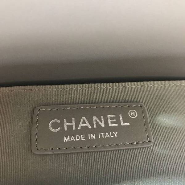 頂級高仿奢侈品工廠A67086 BOY chanel口蓋包進口小羊皮chb11186