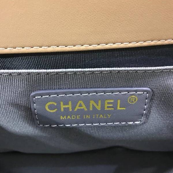 一比一的拆分開版A67086 BOY chanel口蓋包進口小羊皮chb11188