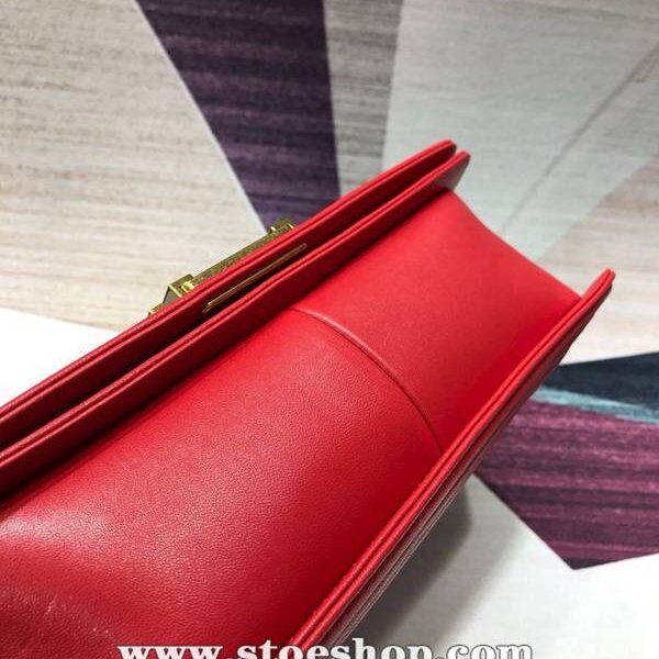 高仿品牌時尚A67086 BOY chanel口蓋包進口小羊皮chb11195