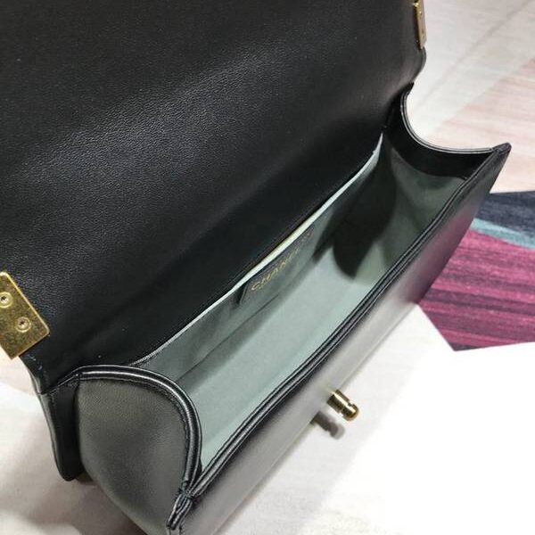高仿奢侈品直發工廠A67086 BOY chanel口蓋包進口小羊皮chb11196