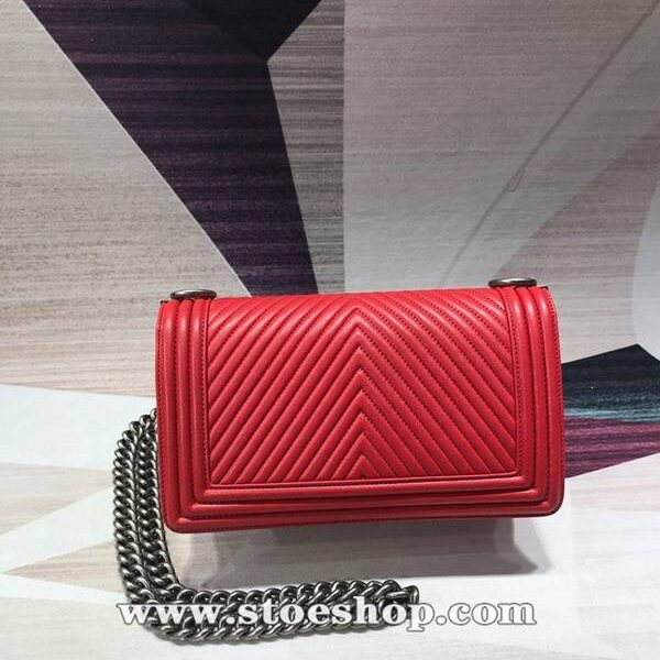 世界頂級奢侈品包包A67086 BOY chanel口蓋包進口小羊皮chb11203
