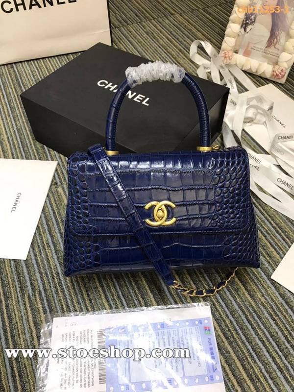 精品高仿chanel93050最新款cocohandle牛皮壓花鱷魚紋羊皮單肩斜挎鏈條包chb11253 1 精品高仿chanel93050最新款cocohandle牛皮壓花鱷魚紋羊皮單肩斜挎鏈條包chb11253
