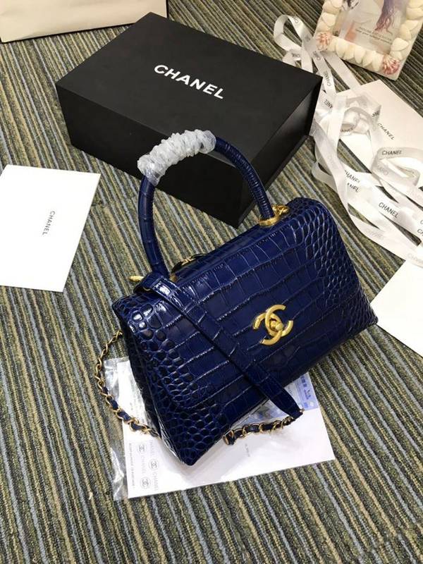 精品高仿chanel93050最新款cocohandle牛皮壓花鱷魚紋羊皮單肩斜挎鏈條包chb11253 3 精品高仿chanel93050最新款cocohandle牛皮壓花鱷魚紋羊皮單肩斜挎鏈條包chb11253
