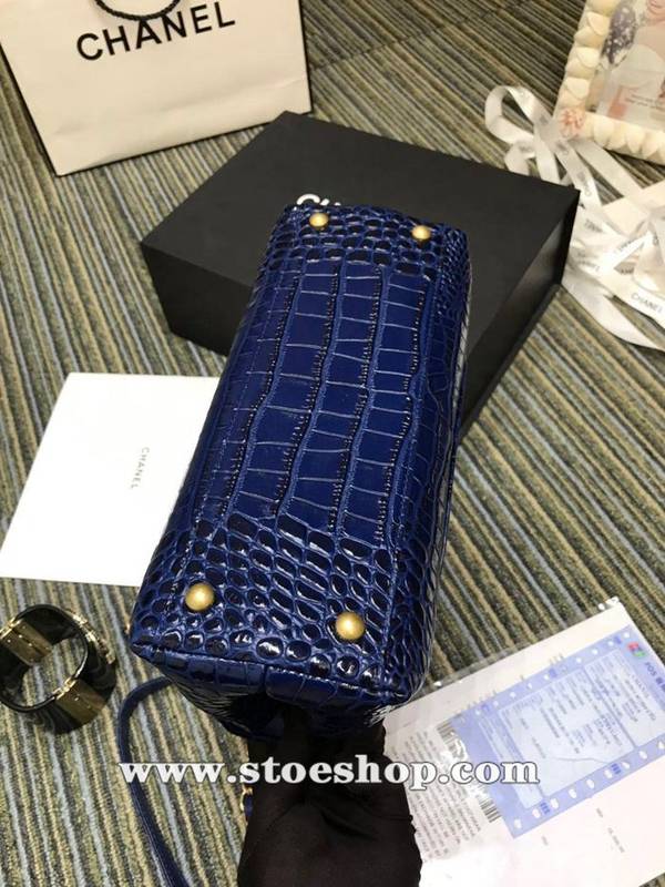 精品高仿chanel93050最新款cocohandle牛皮壓花鱷魚紋羊皮單肩斜挎鏈條包chb11253 6 精品高仿chanel93050最新款cocohandle牛皮壓花鱷魚紋羊皮單肩斜挎鏈條包chb11253