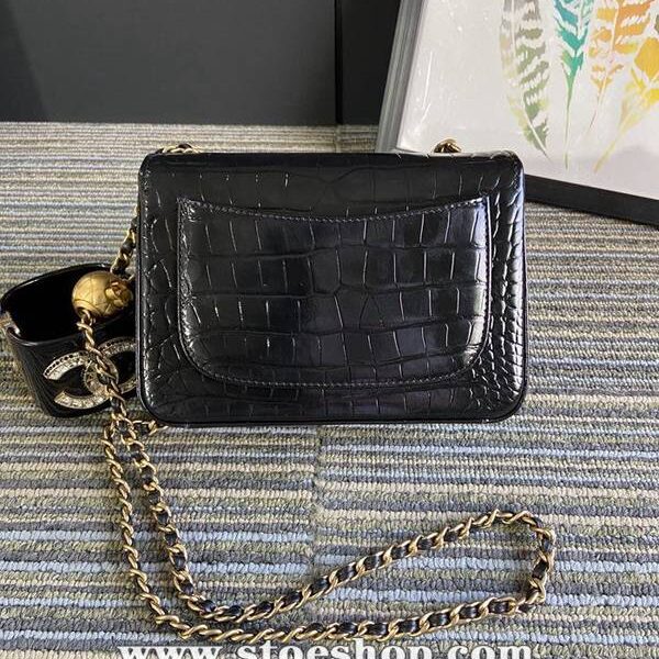 高仿包包AS1786 chanel 口蓋包鱷魚壓紋小牛皮chb11308