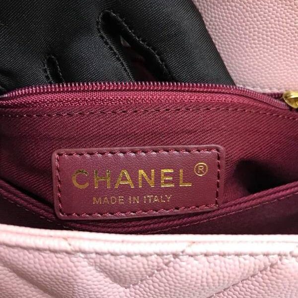 高仿原版chanelA92990最新v字紋細顆粒壓花小牛皮配與手柄單肩斜挎手提小號口蓋包chb11593