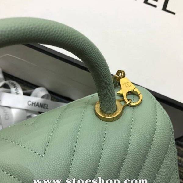 高仿高仿包包批發chanelA92990最新v字紋細顆粒壓花小牛皮配與手柄單肩斜挎手提小號口蓋包chb11595